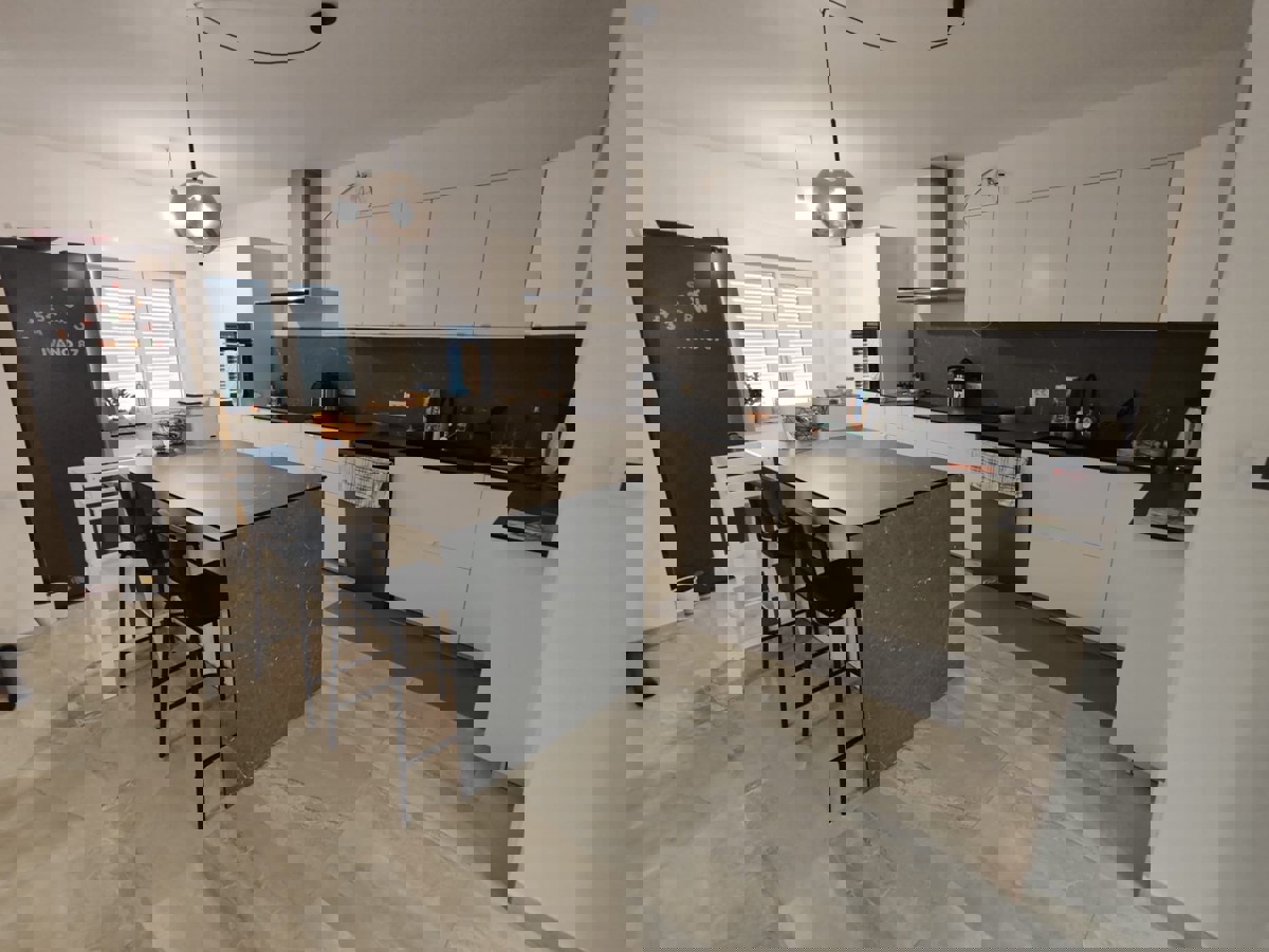 Appartamento VIŠKOVO, 404.000 €