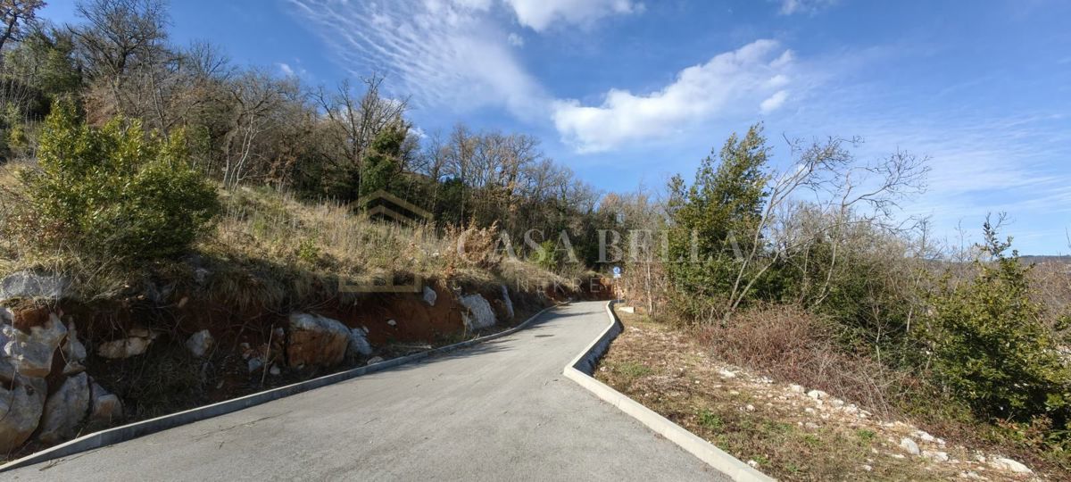 OPRIČ