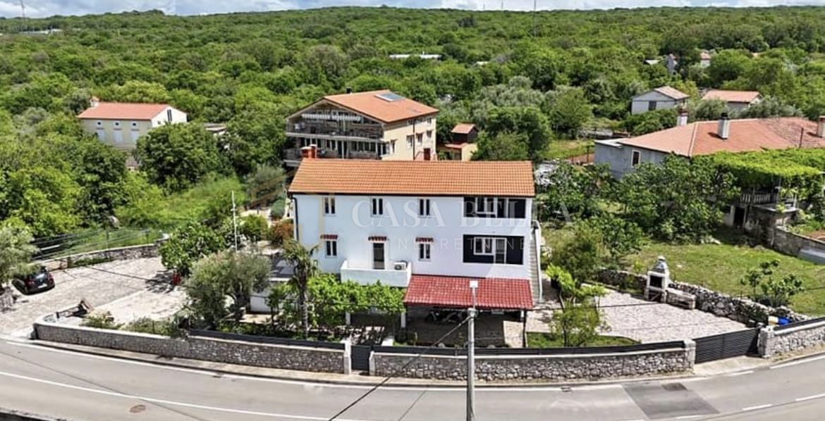 OŠTROBRADIĆ