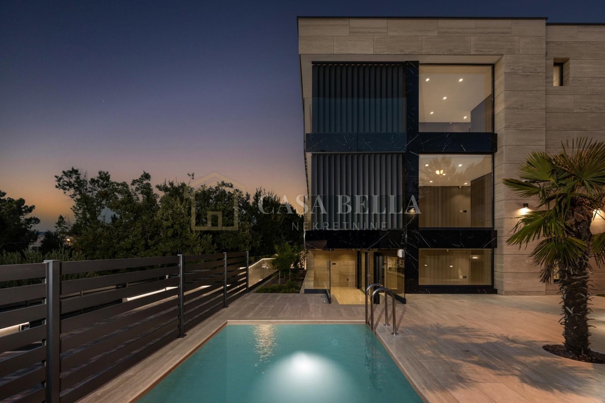 Appartamento KRK, 650.000 €