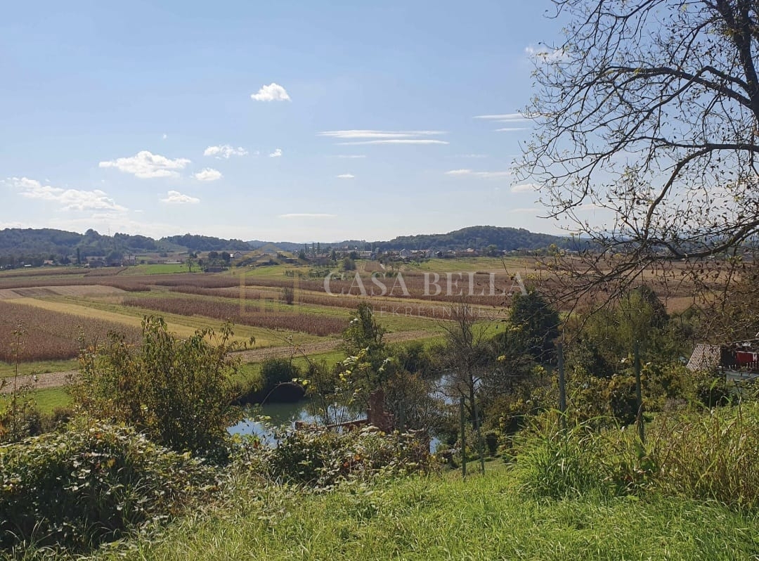 Terreno KARLOVAC, 130.000 €