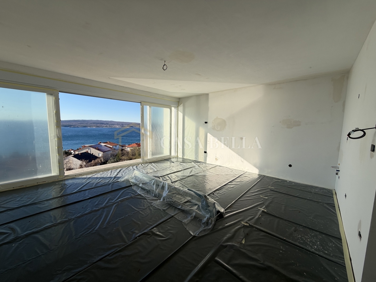 CRIKVENICA - novogradnja, dva stana s panoramskim pogledom na more! – 2