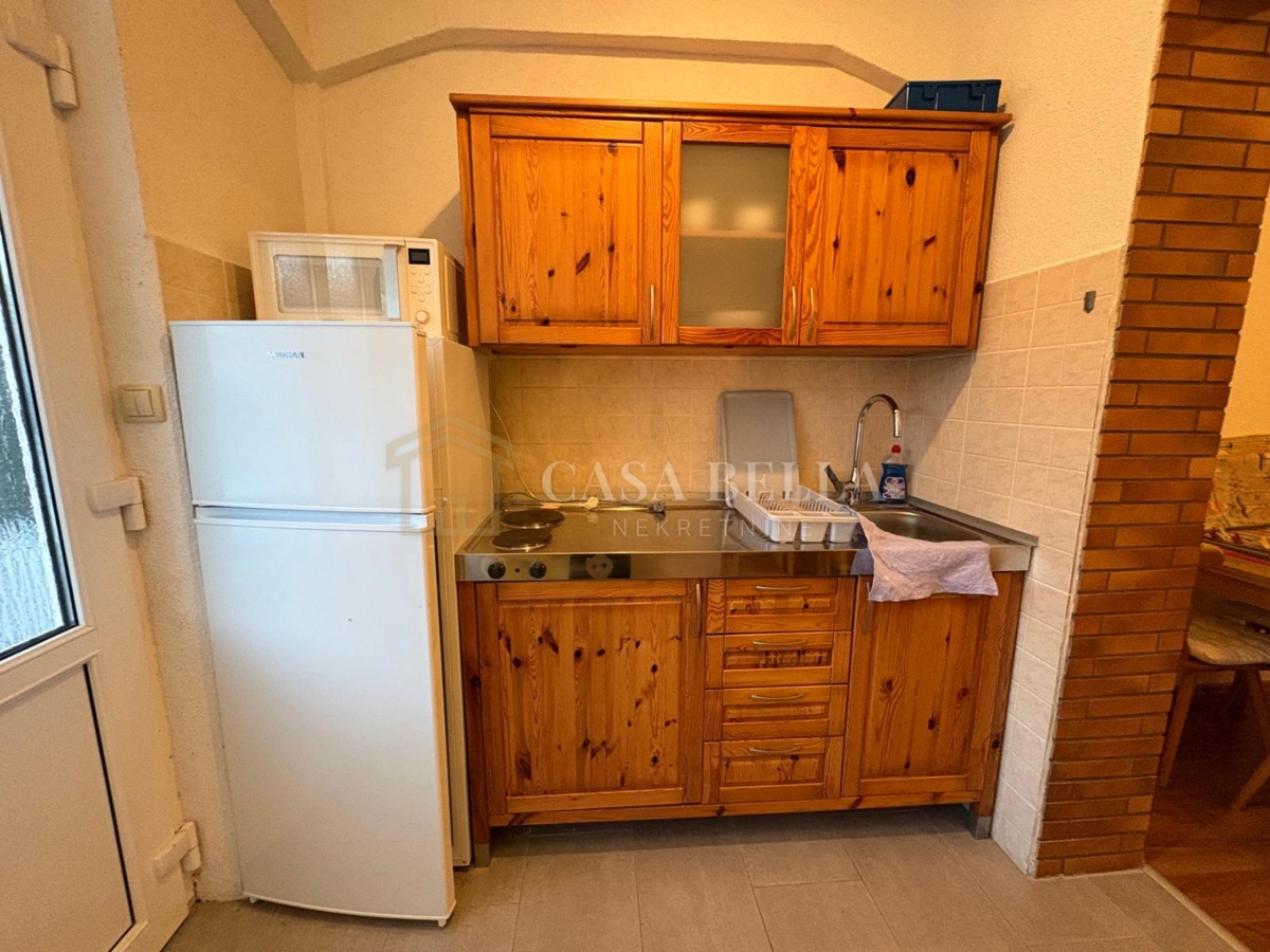 Jadranovo - 27 m², prizemlje, 600 m od mora – 2