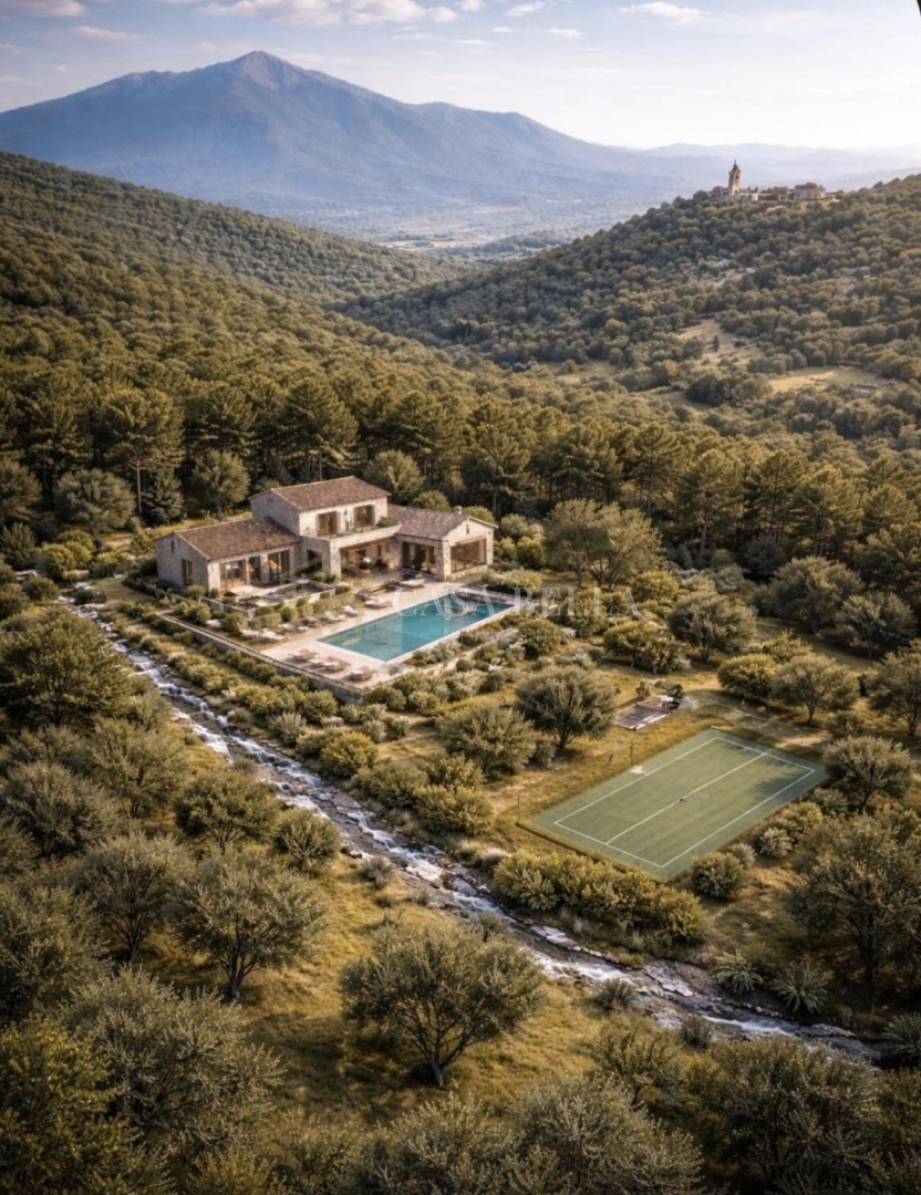 Участок PIĆAN, 2.400.000 €