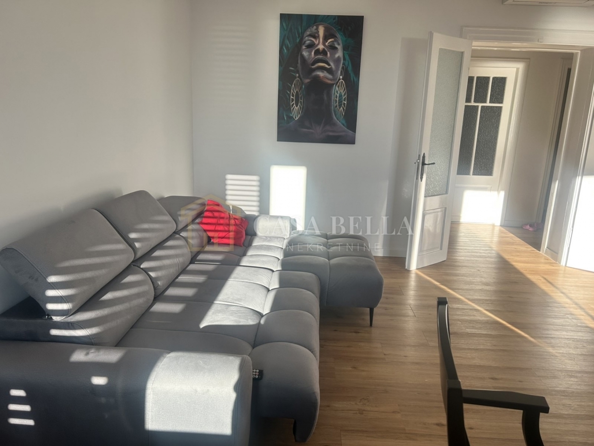 Appartamento RIJEKA, 1.100 €