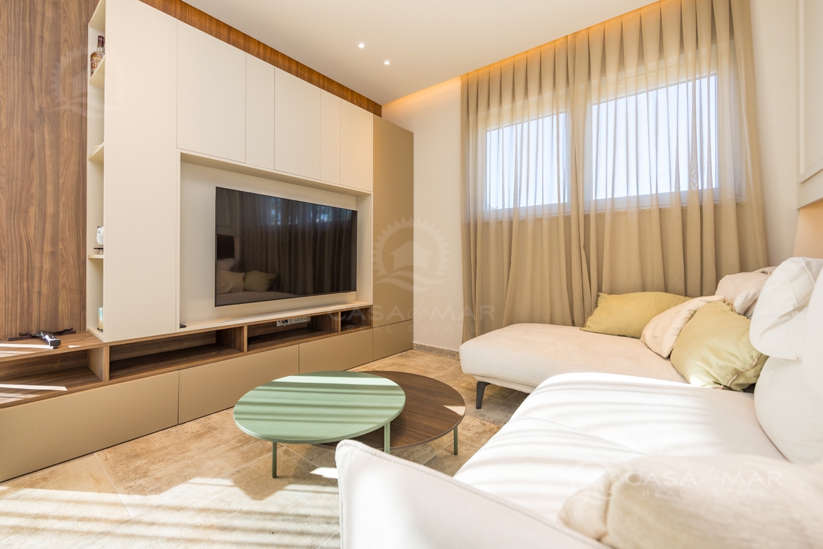 Dvoetažni apartman s krovnom terasom i bazenom, otvoreni pogled na more! – 3