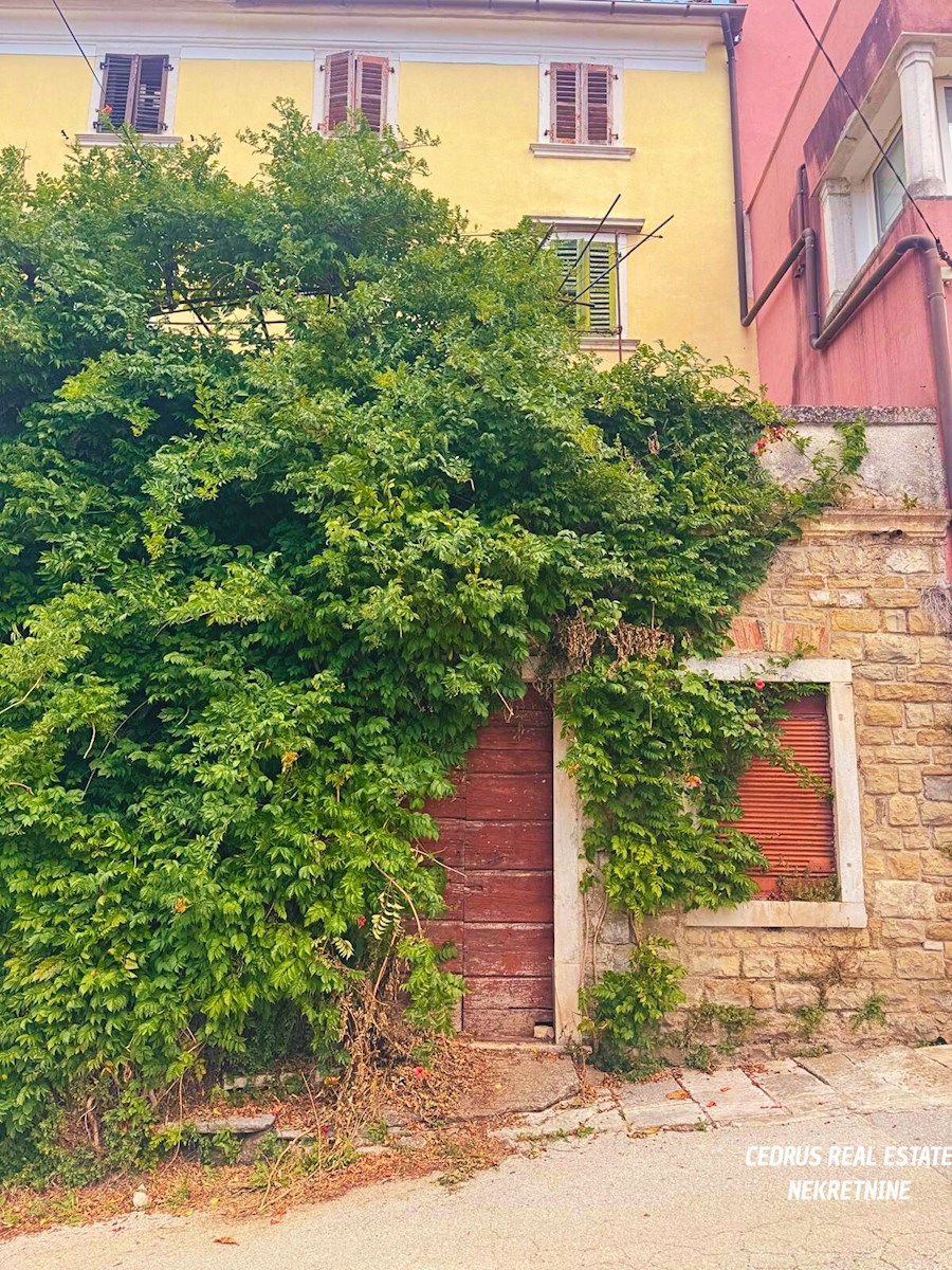 Casa OPRTALJ, 270.000 €