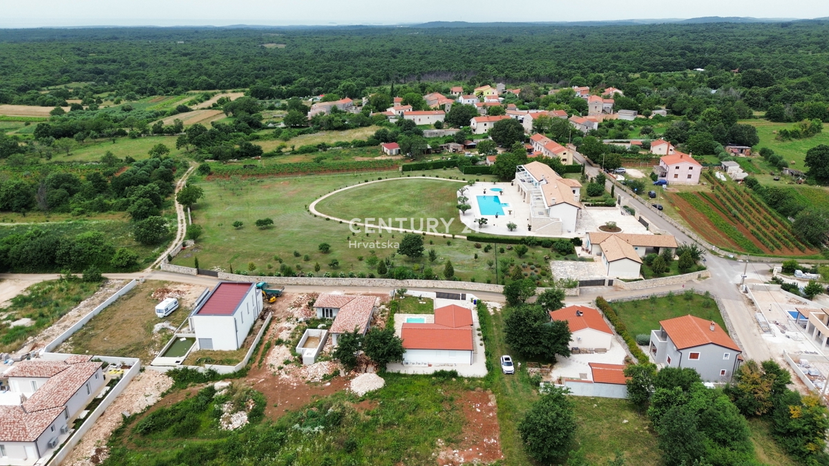 Участок SVETVINČENAT, 62.000 €