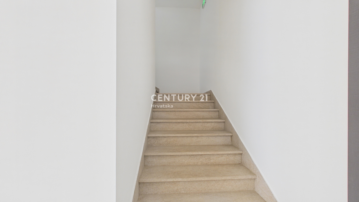 image 32