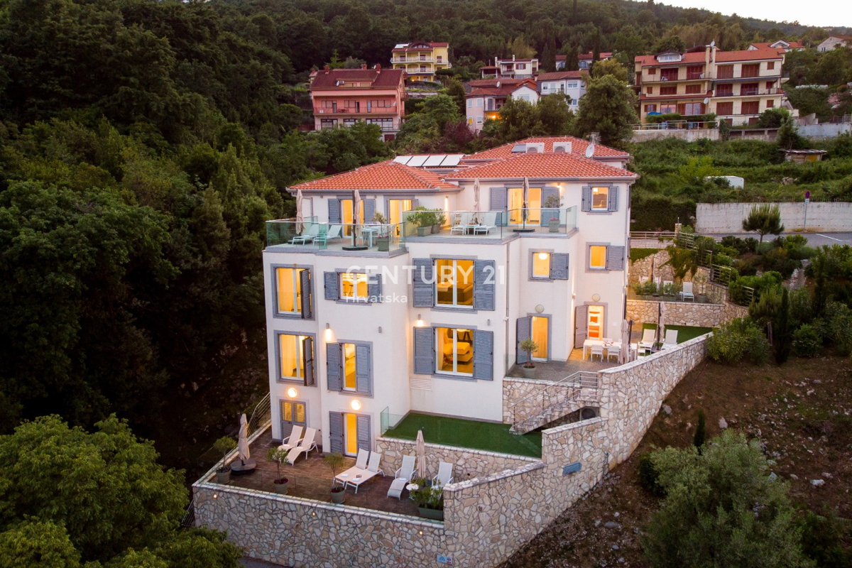 Appartamento OPATIJA, 575.000 €