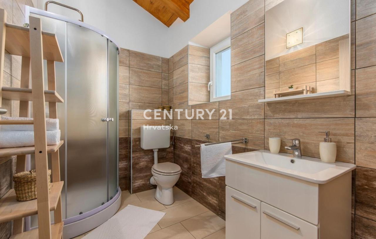 SVETI LOVREČ PAZENATIČKI