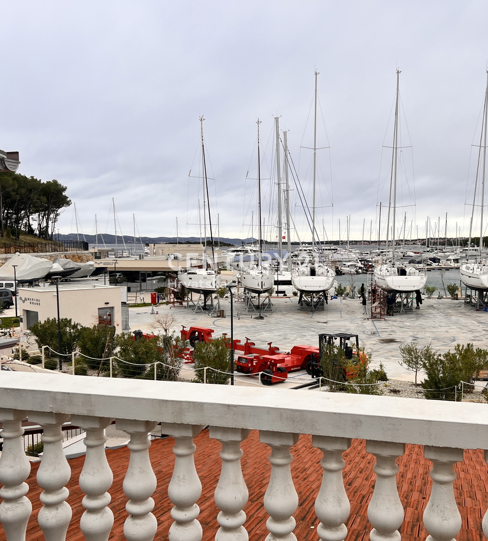 Locale commerciale PAKOŠTANE, 2.500 €