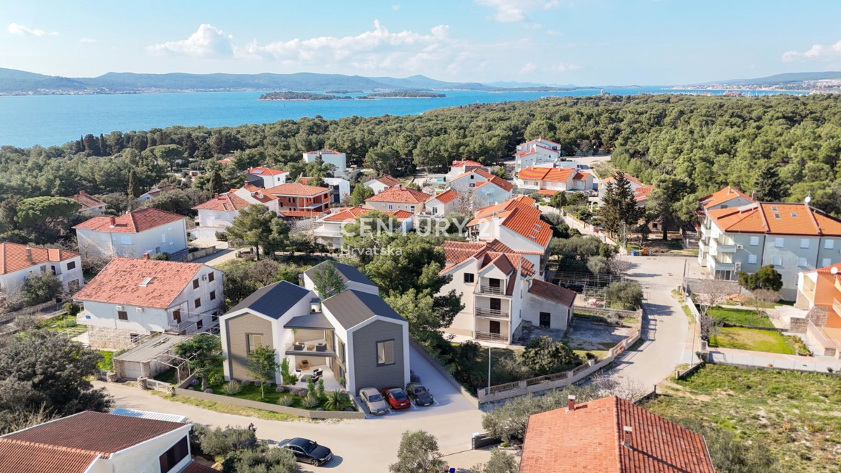 Участок BIOGRAD NA MORU, 365.000 €
