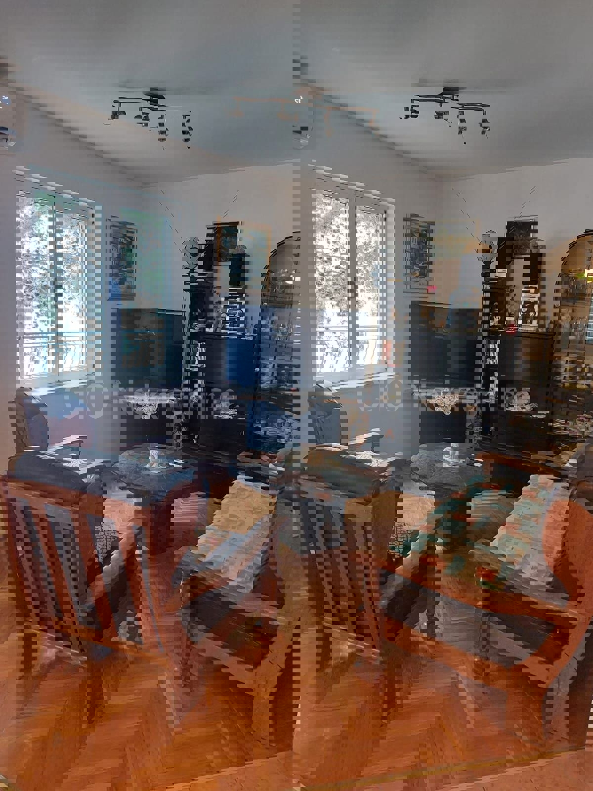 Дом OMIŠ, 1.200 €