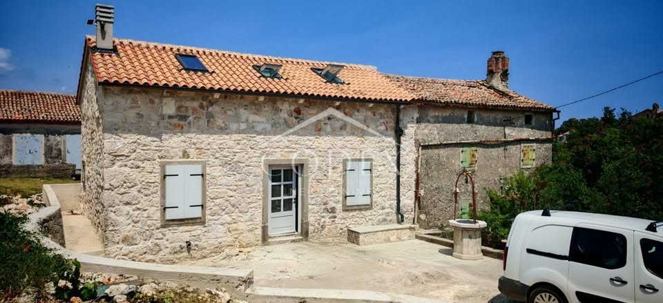 Дом LABIN, 329.000 €