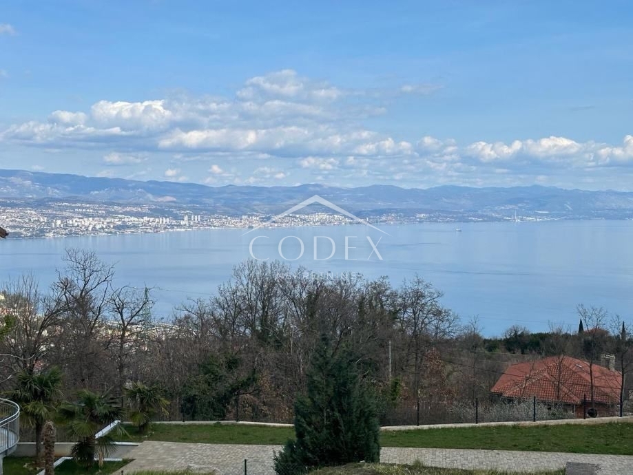 OPRIČ
