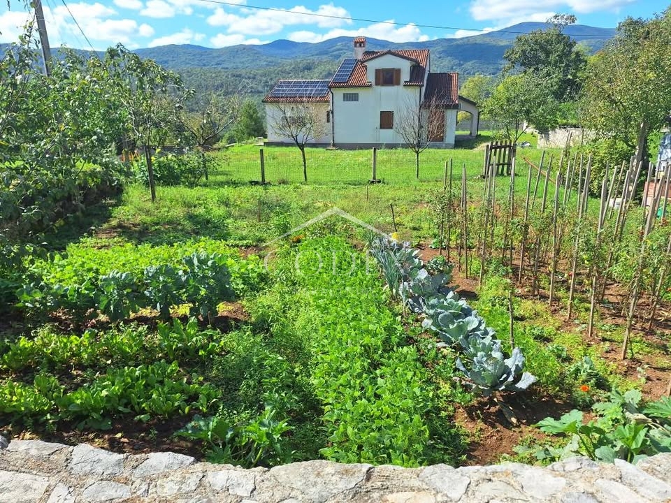 Terreno MATULJI, 128.000 €