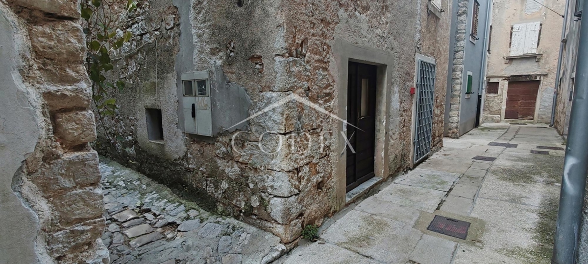 Коммерческая площадь CRES, 33.000 €