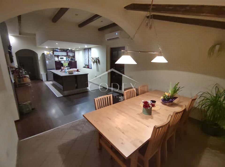 Дом KRALJEVICA, 425.000 €