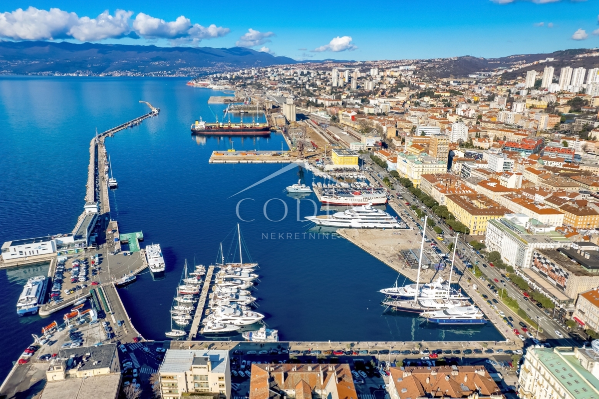 Terreno RIJEKA, 410.000 €