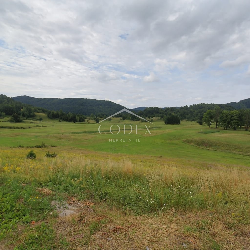 Terreno RAVNA GORA, 16.000 €