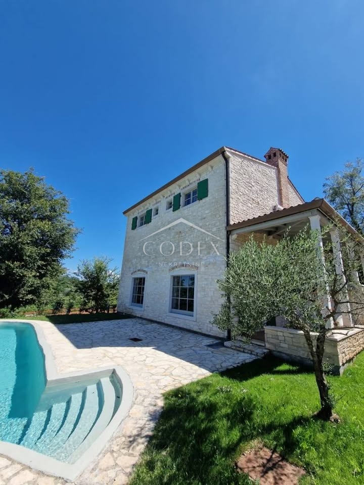 Casa VIŽINADA, 649.000 €