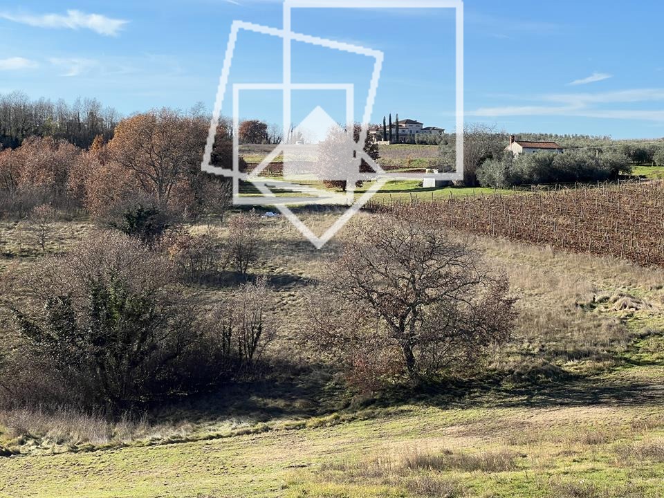 Terreno VIŽINADA, 580.000 €