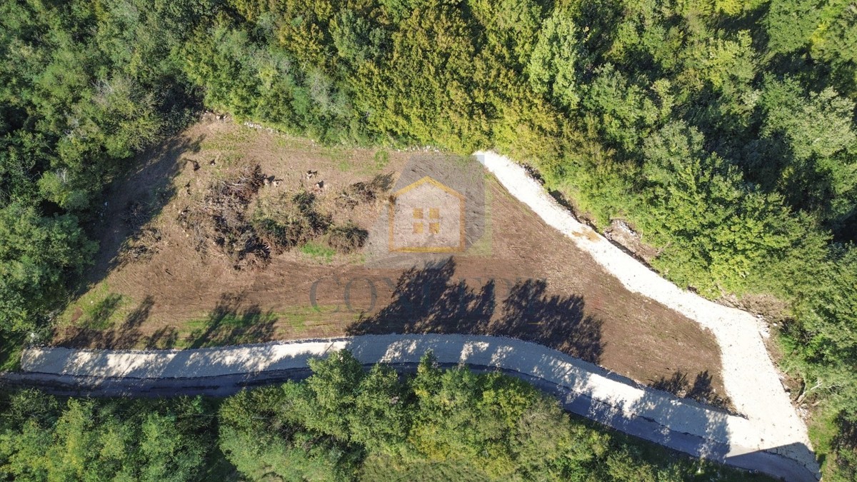 Участок VIŠNJAN, 129.220 €