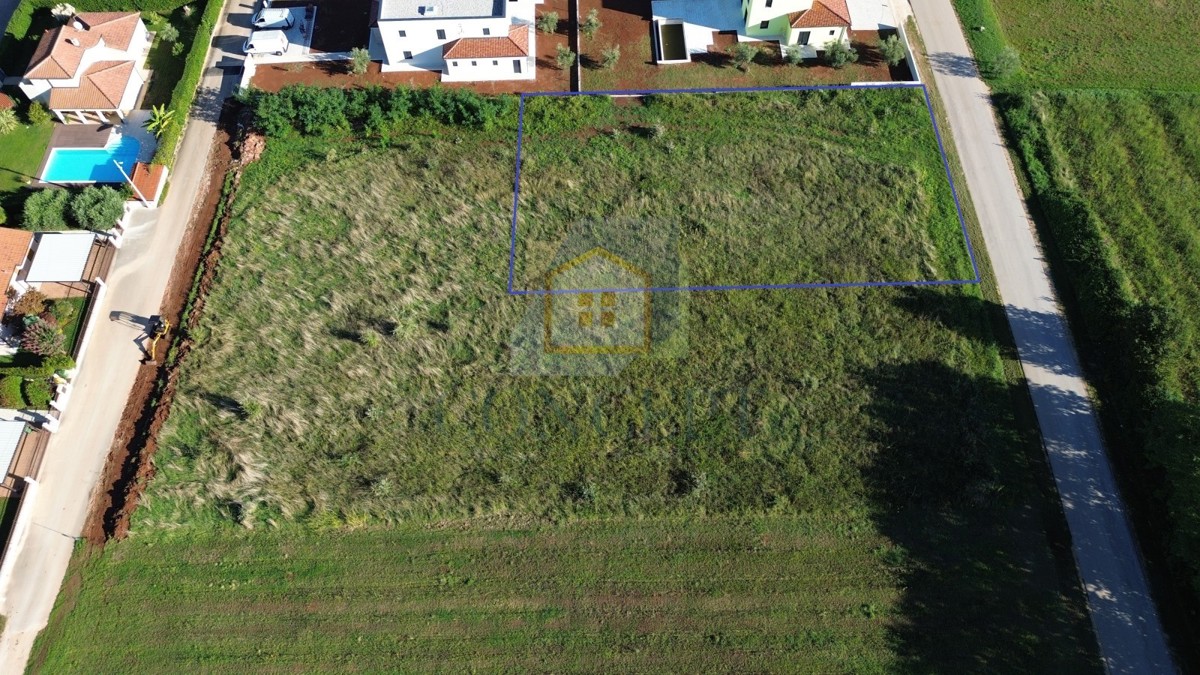 Участок POREČ, 150.000 €