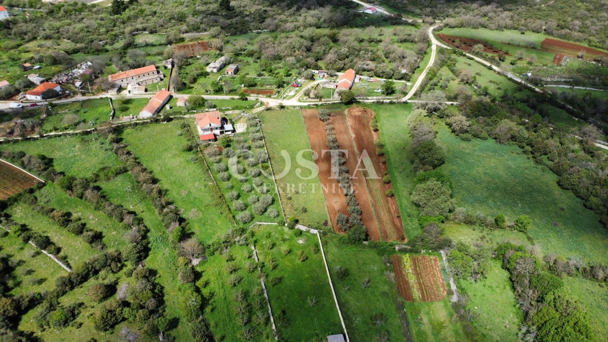 Участок SUKOŠAN, 90.000 €