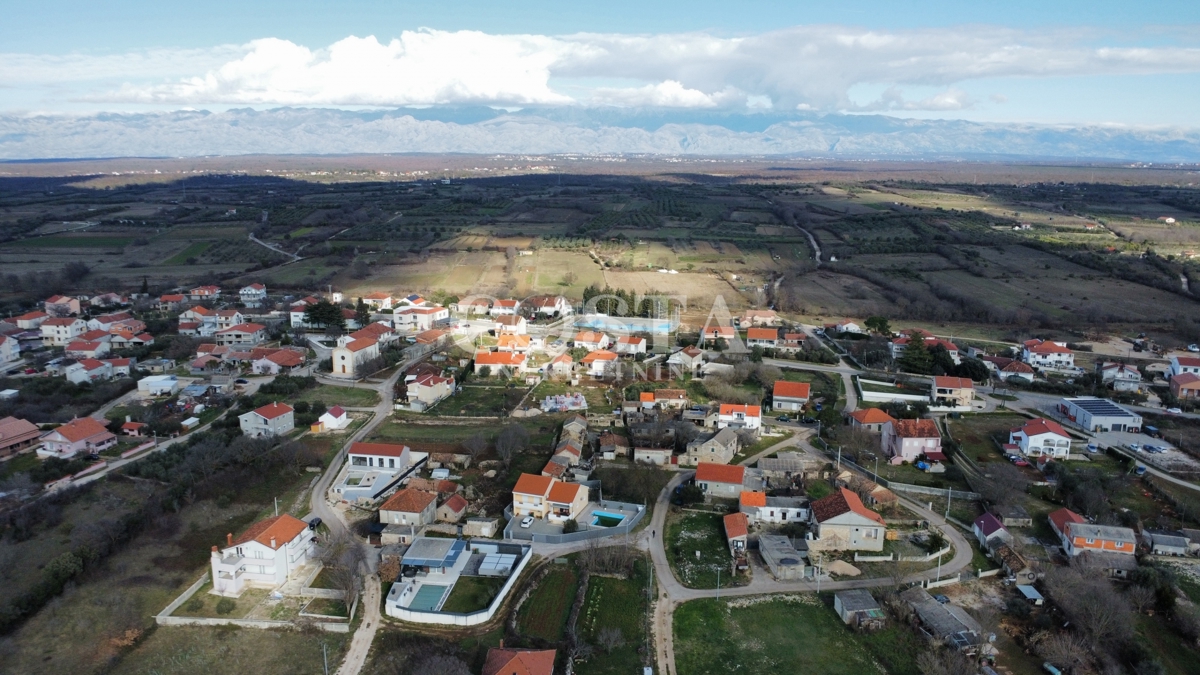 Участок POLIČNIK, 186.000 €