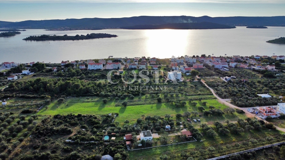 Terreno SVETI FILIP I JAKOV, 225.000 €