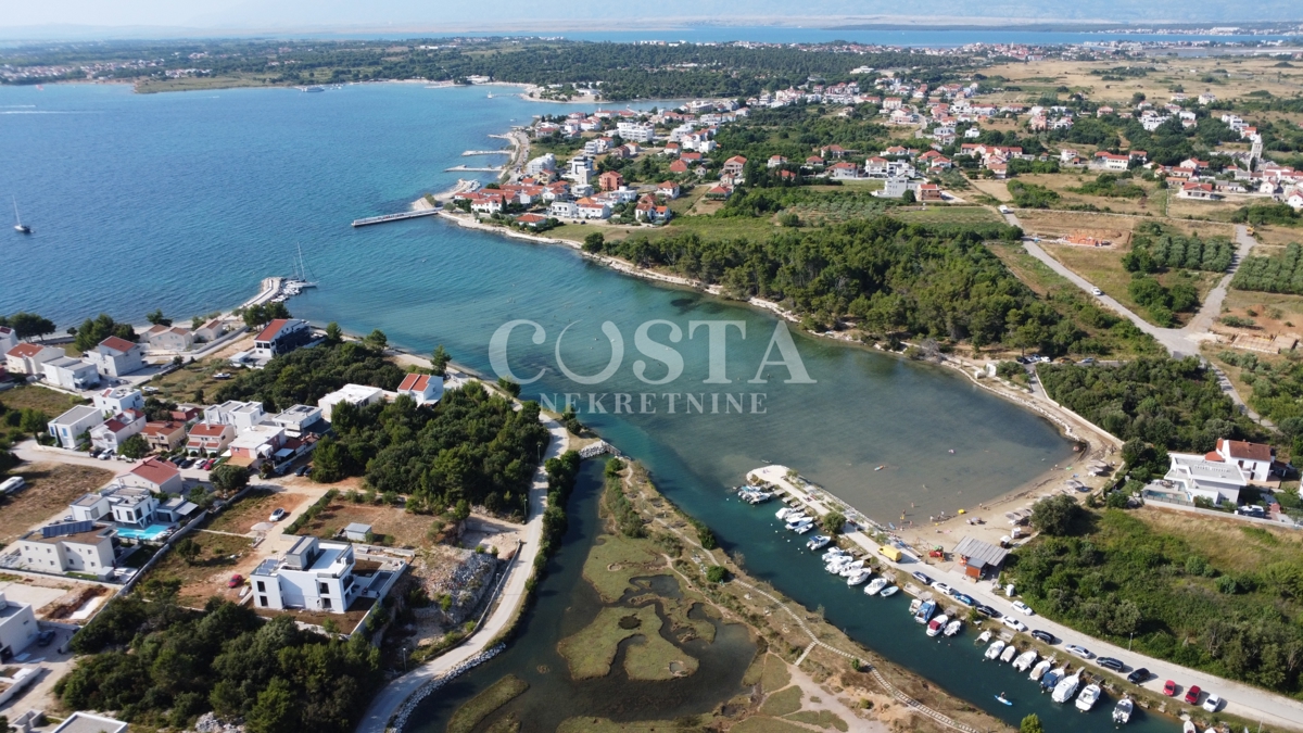 Terreno NIN, 370.000 €