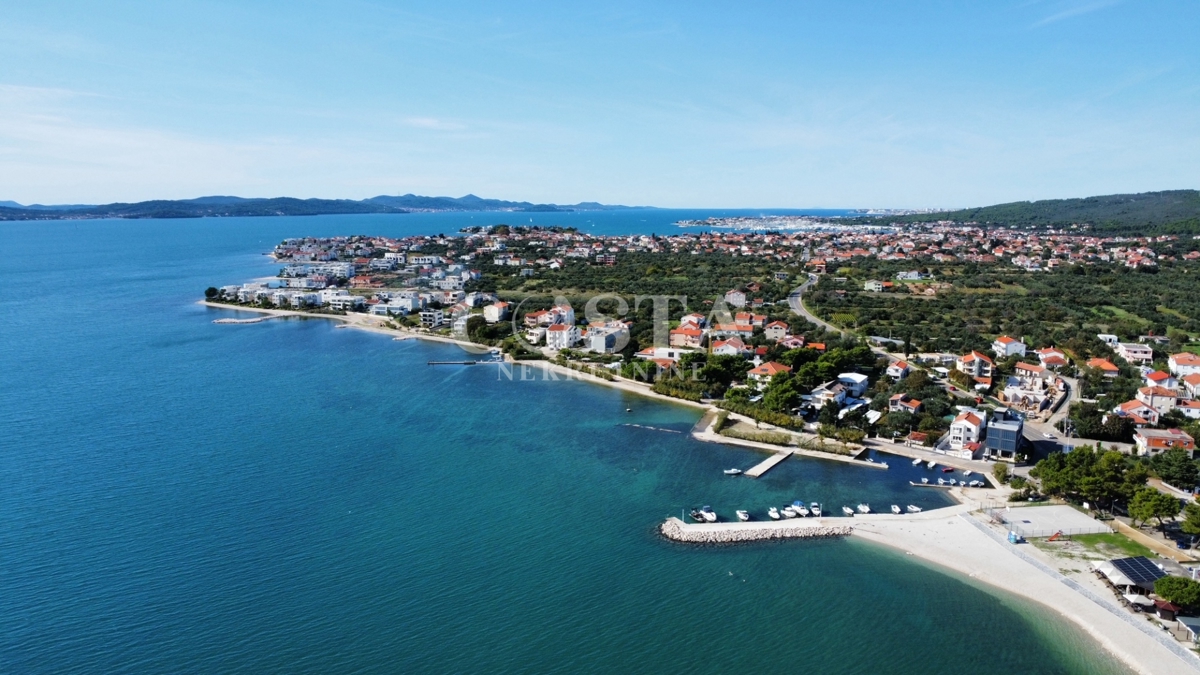 Terreno SUKOŠAN, 710.400 €