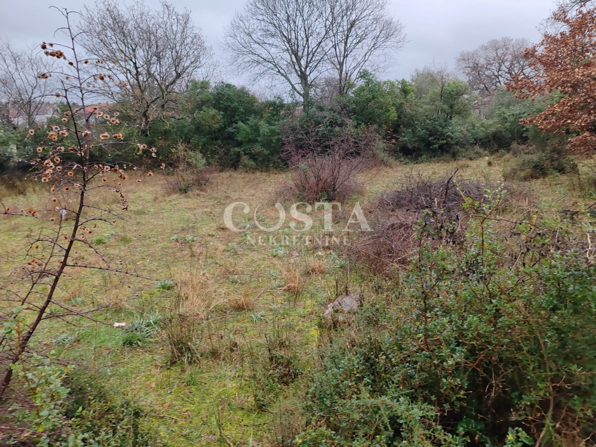 Terreno SUKOŠAN, 150.000 €
