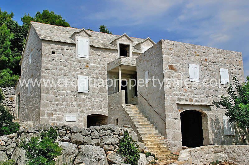 HVAR