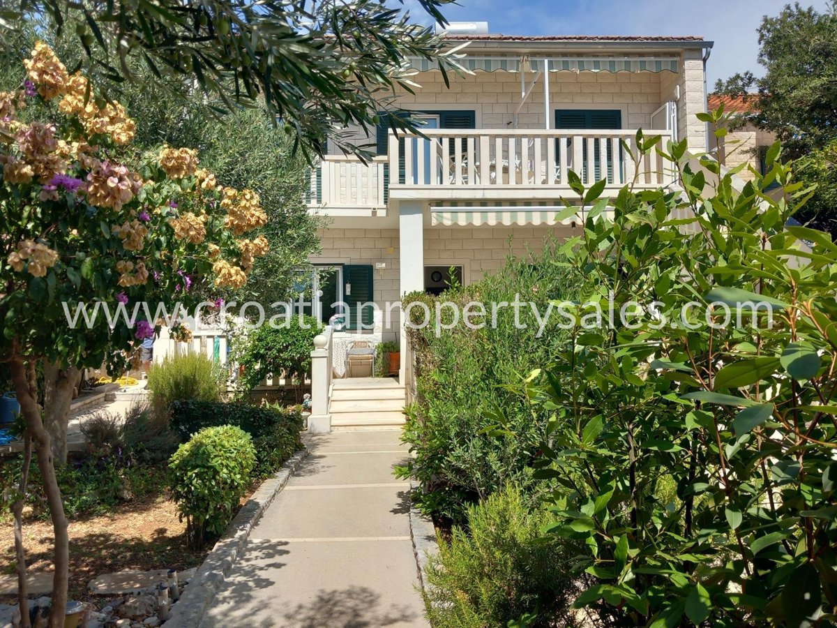 Appartamento BRAČ, 395.000 €