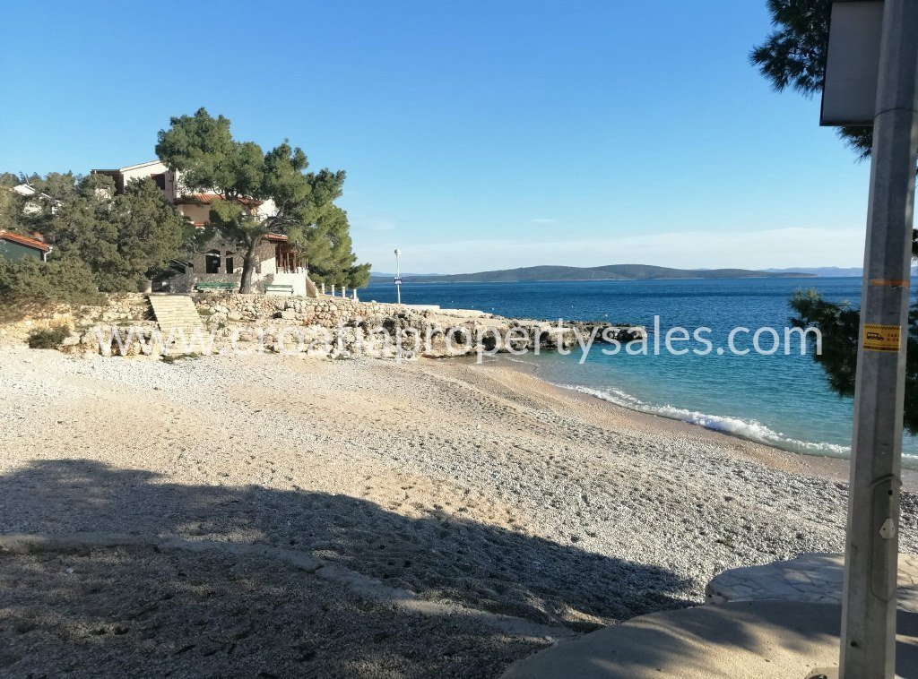 HVAR