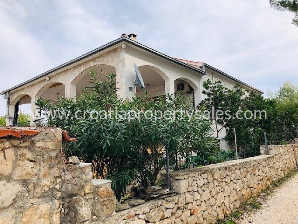 BRAČ