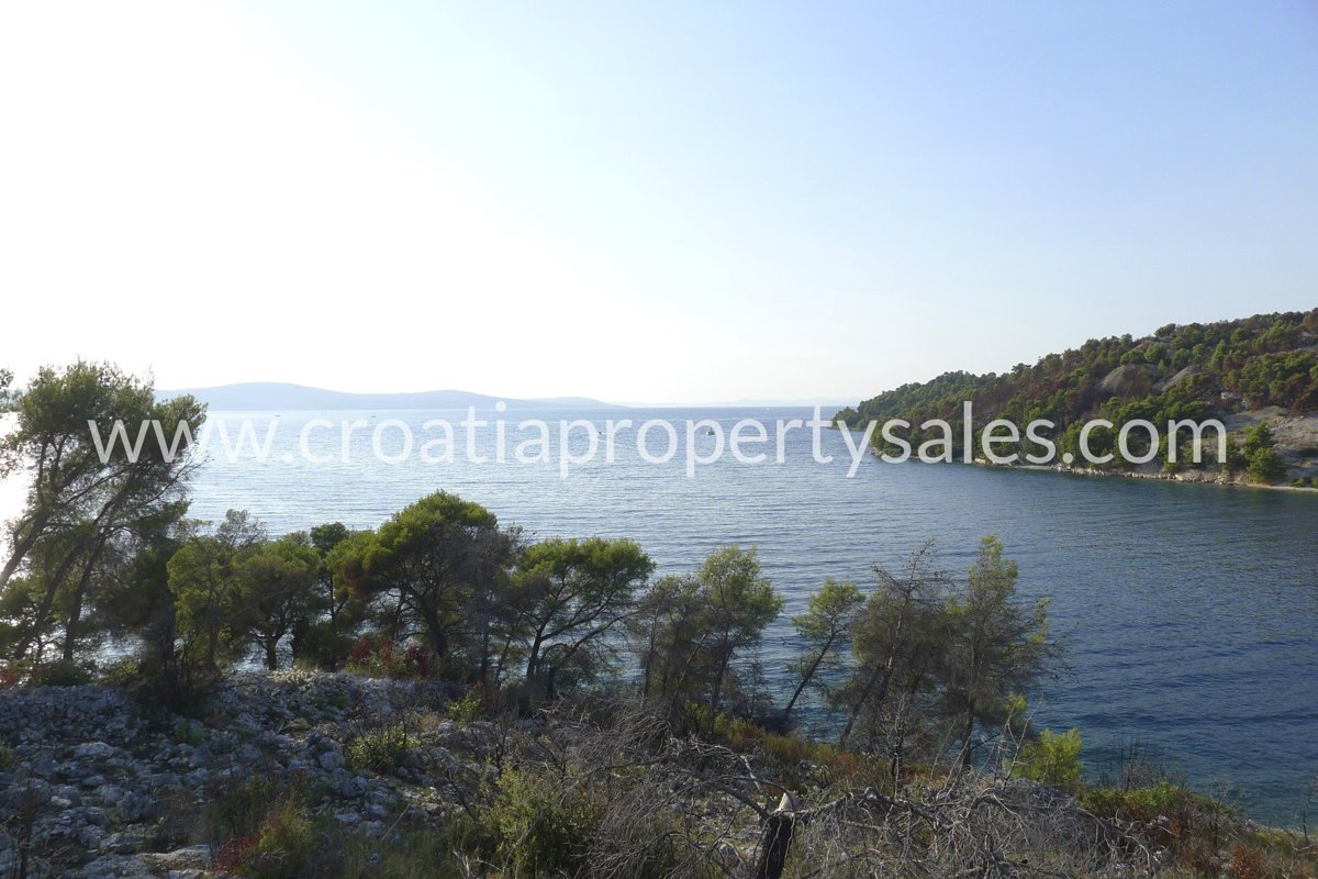 Участок BRAČ, 1.700.000 €
