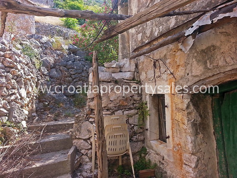 HVAR