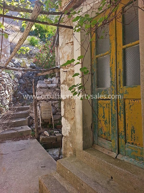 HVAR