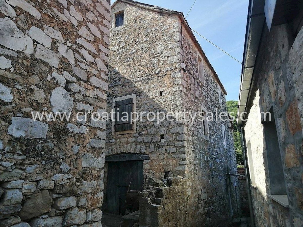 HVAR