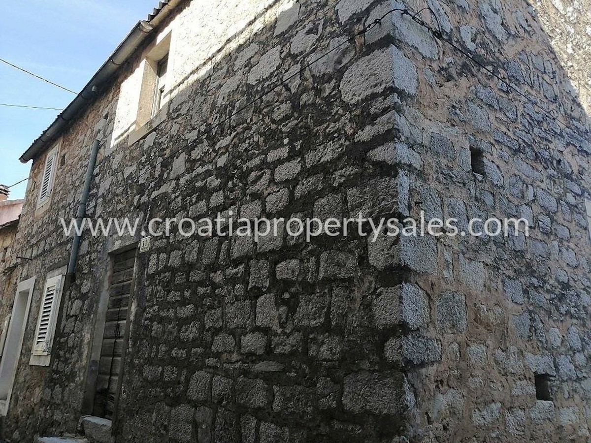 HVAR