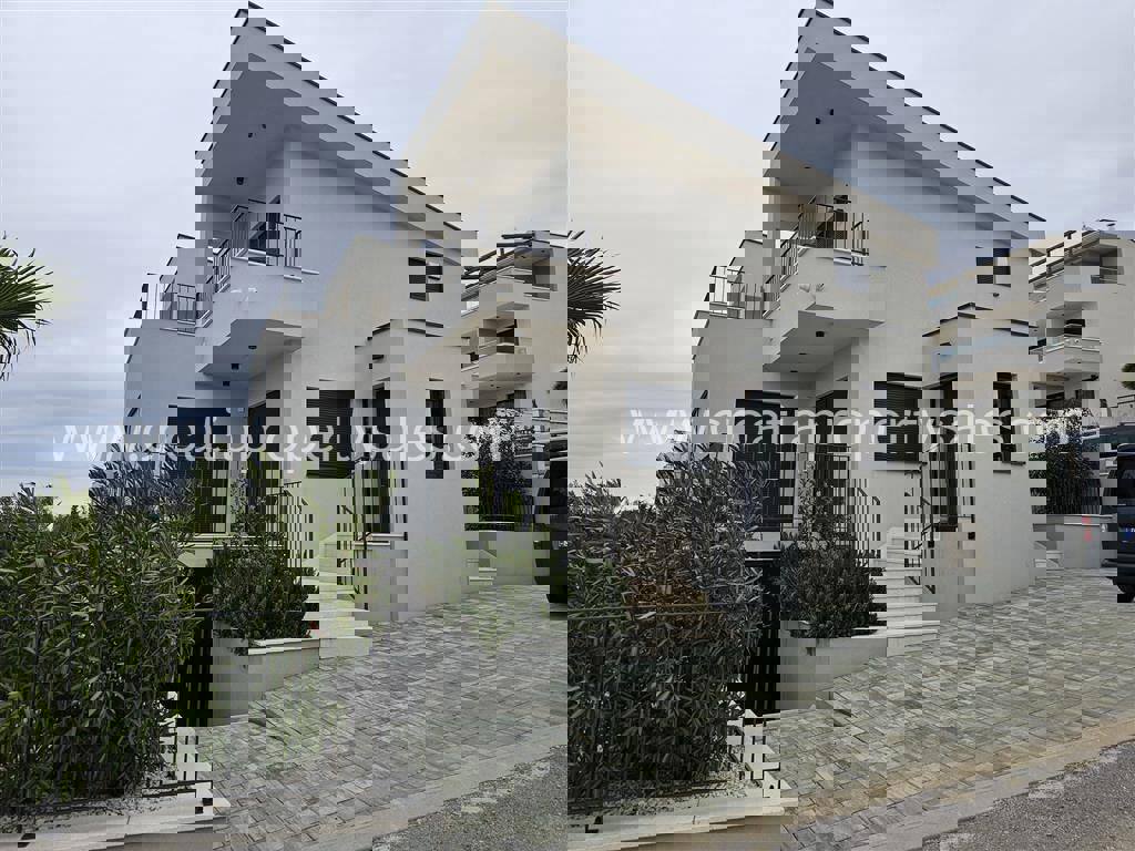 SPLIT