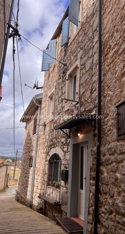 HVAR