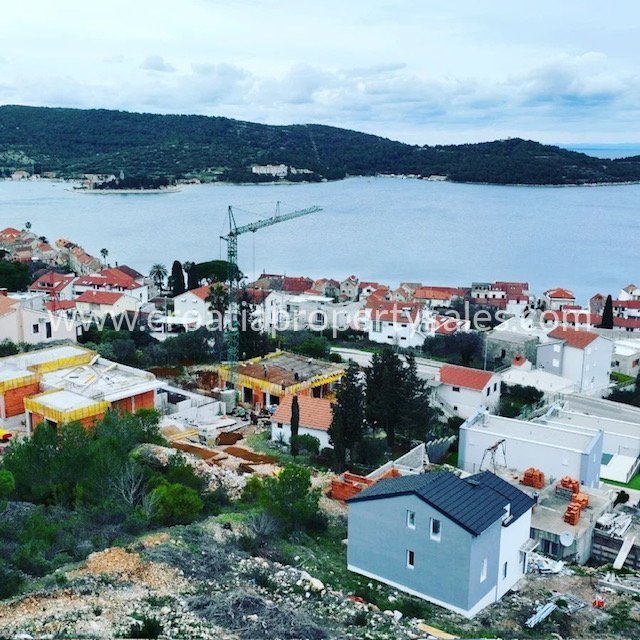 VIS