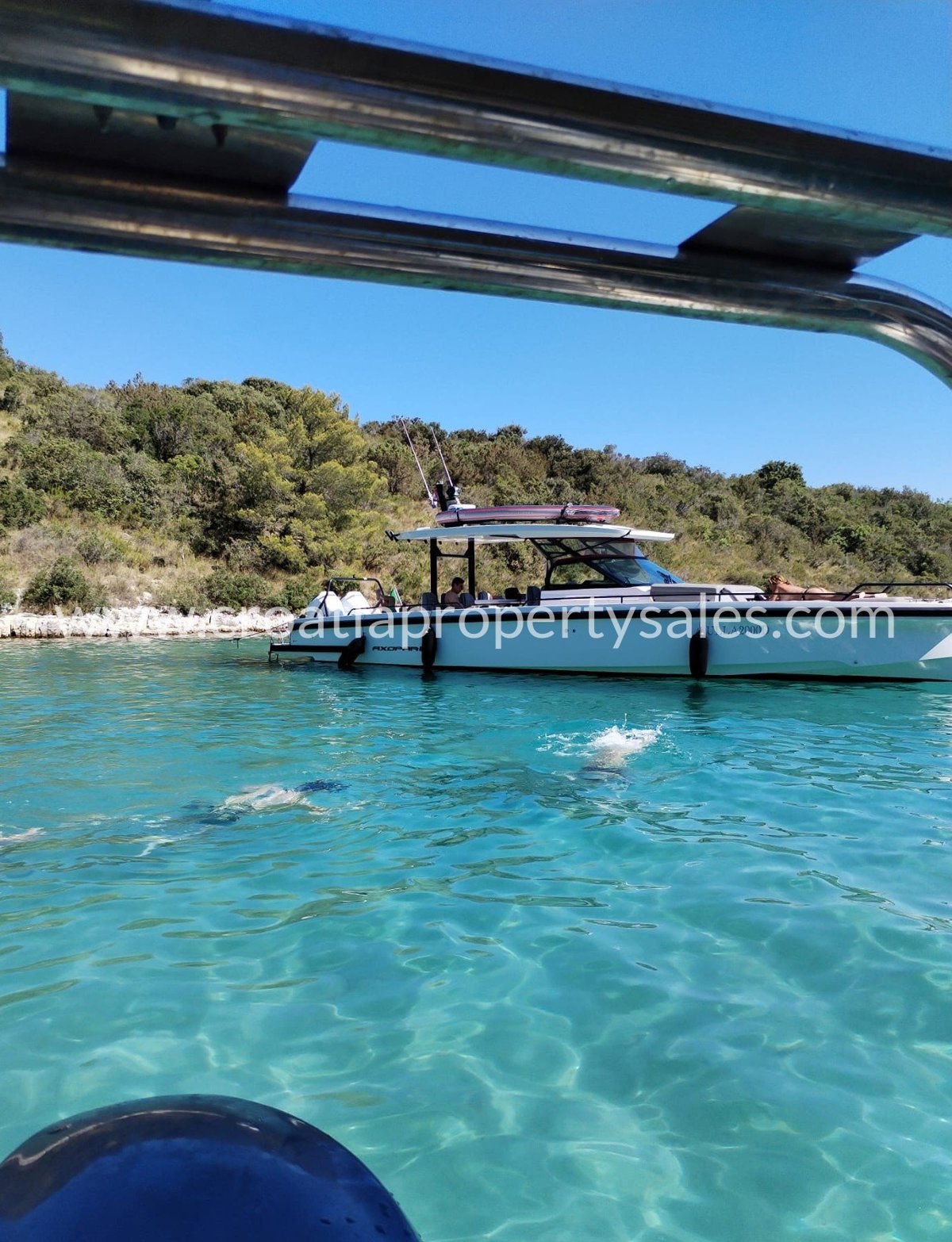 HVAR