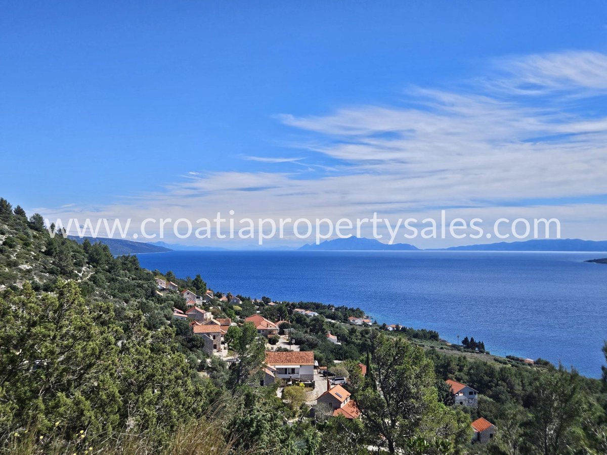 Участок HVAR, 1.800.000 €