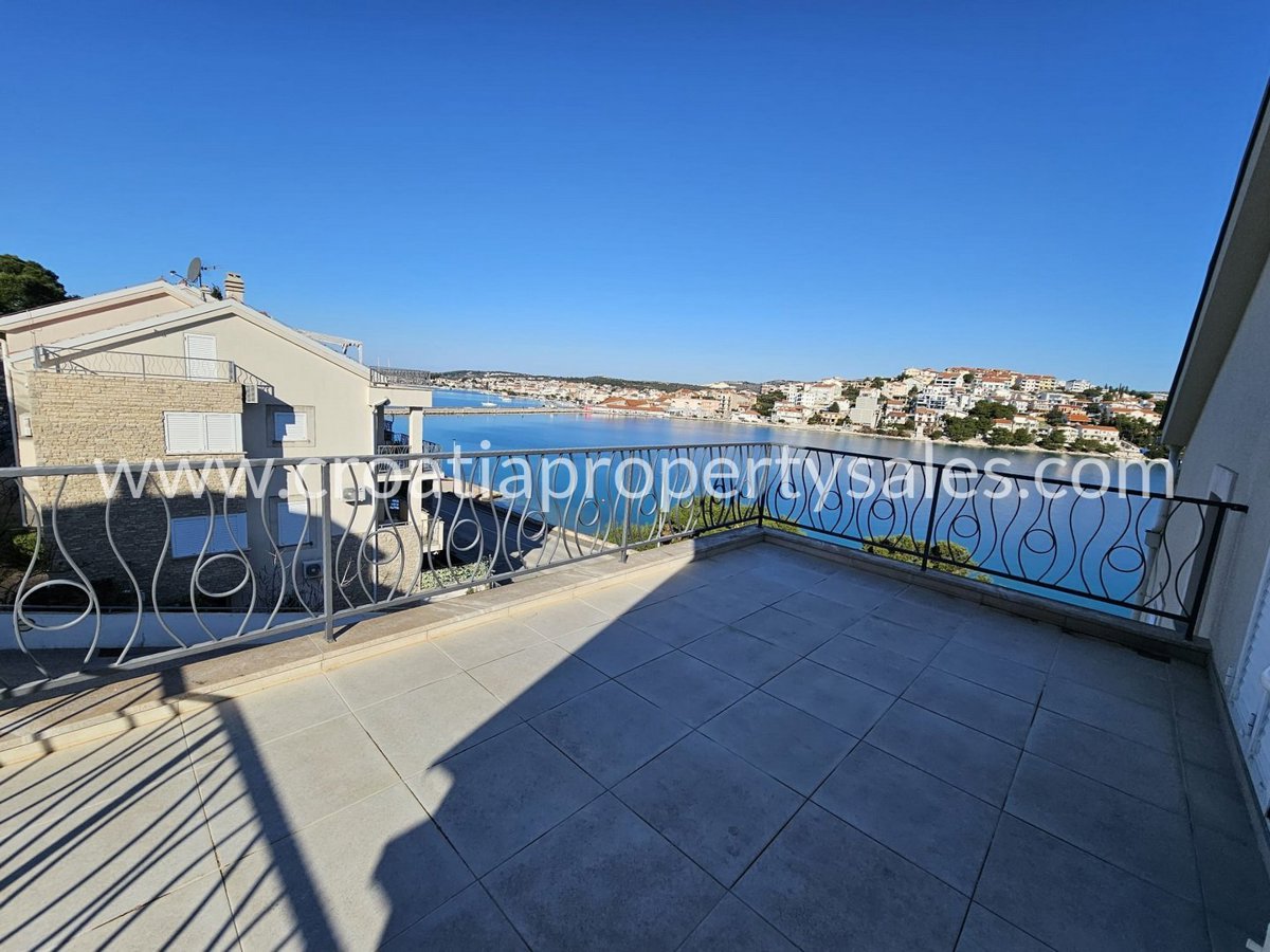 Appartamento ROGOZNICA, 495.000 €